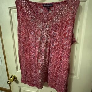 Gloria Vanderbilt Burgundy Geometric Women's Blouse